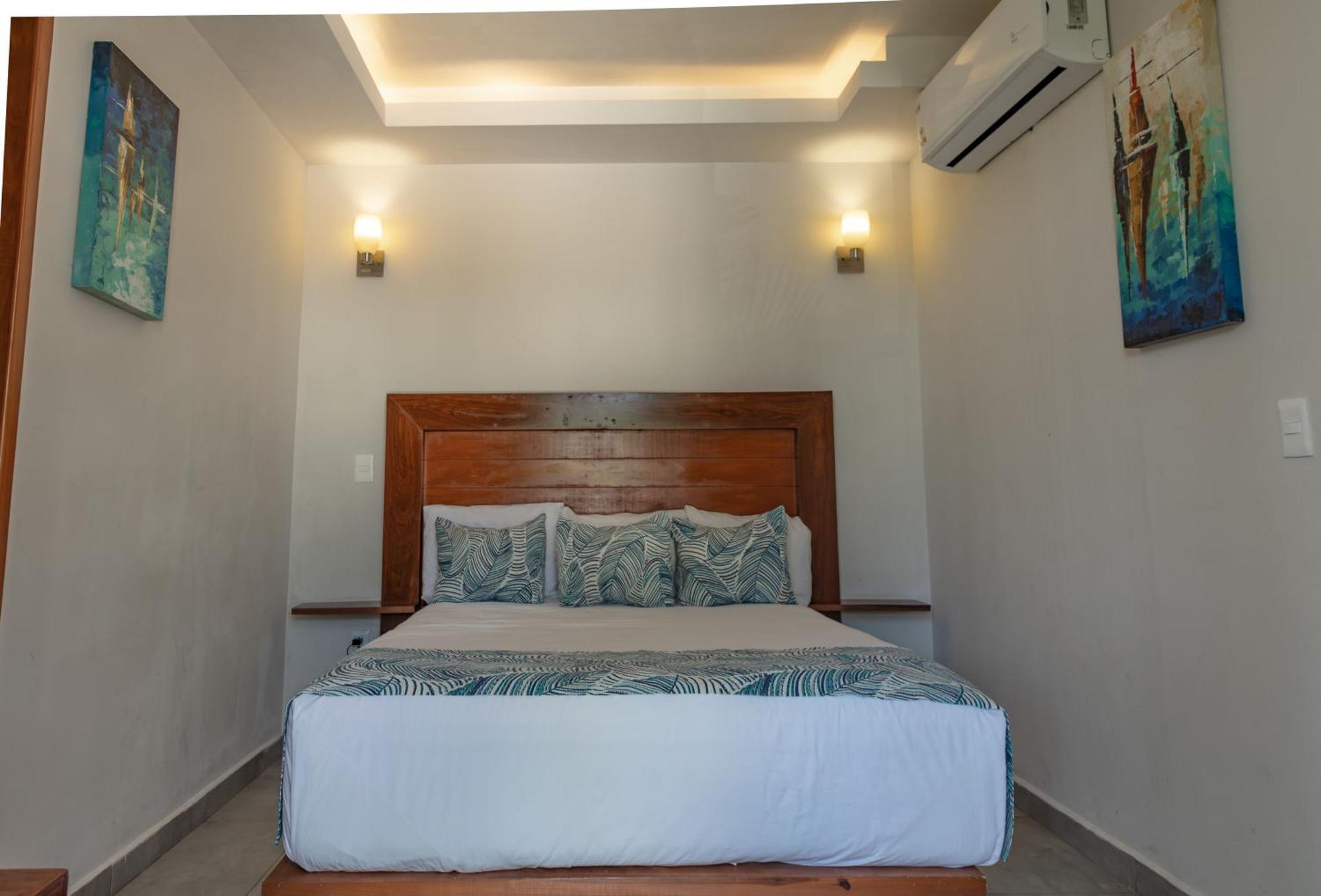 Aquastar Hotel & Apartments Махахуал Екстериор снимка