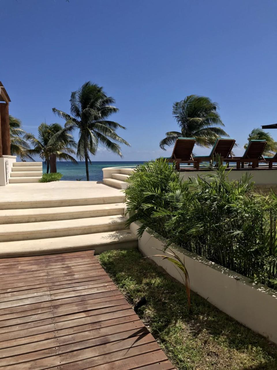 Aquastar Hotel & Apartments Махахуал Екстериор снимка