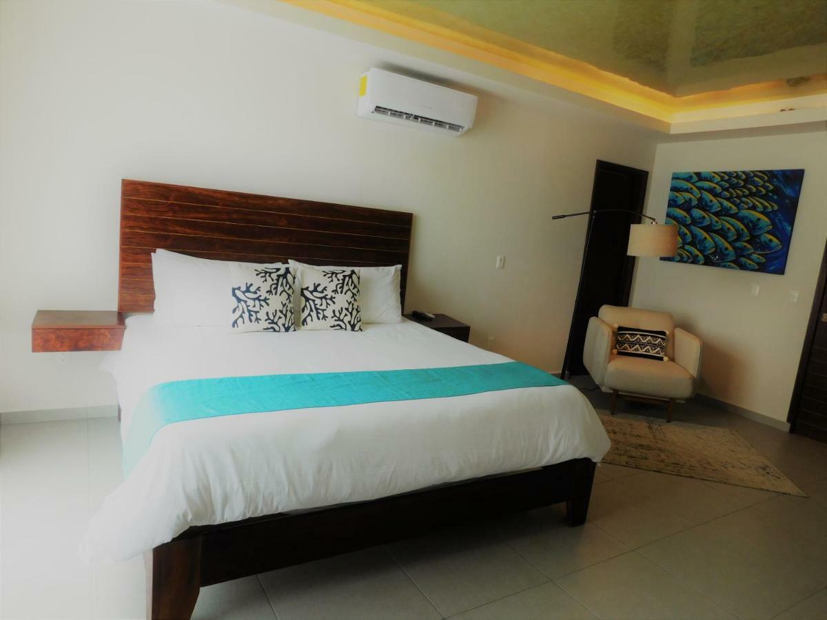 Aquastar Hotel & Apartments Махахуал Екстериор снимка